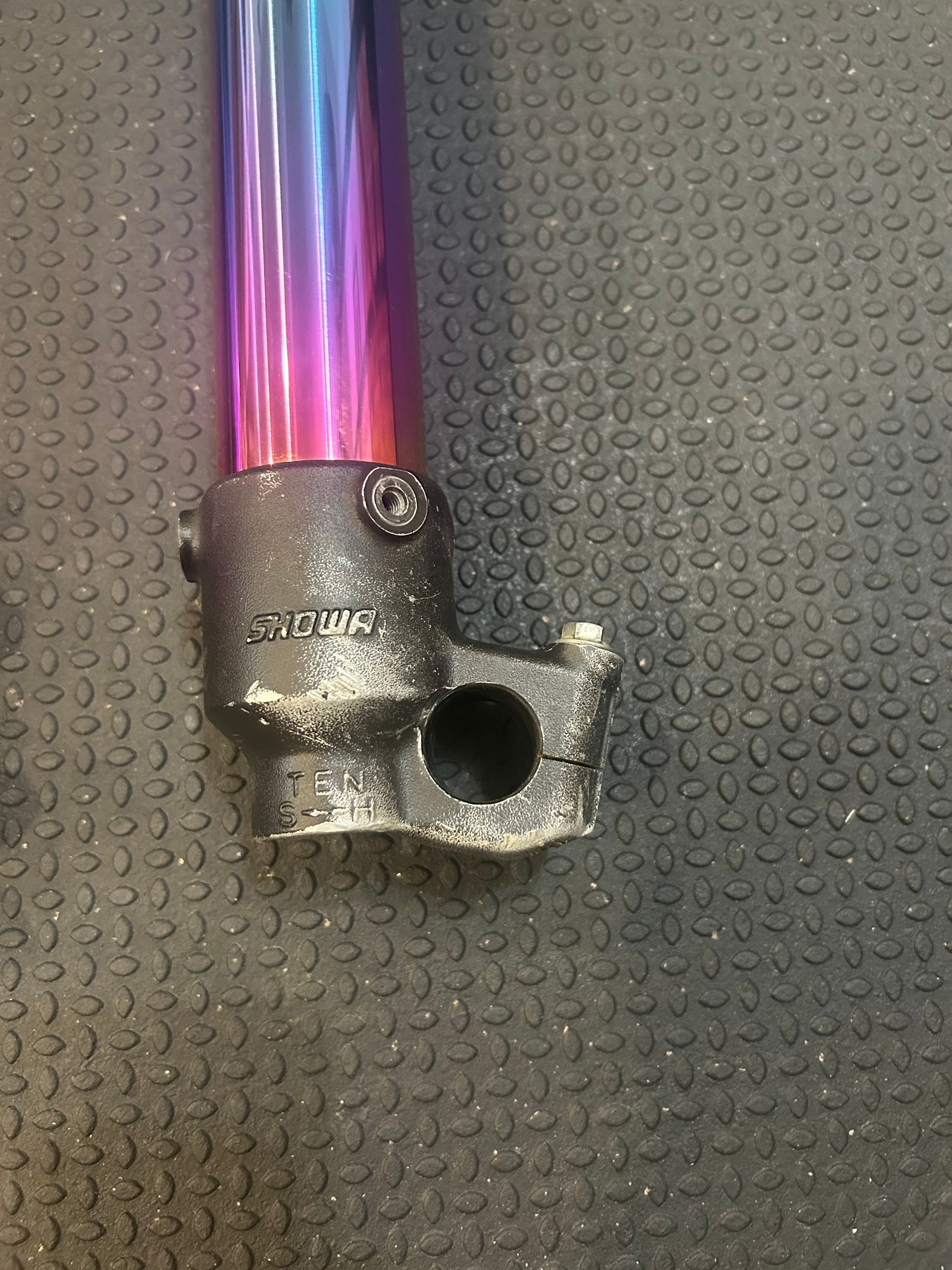 Showa a kit Suspension
