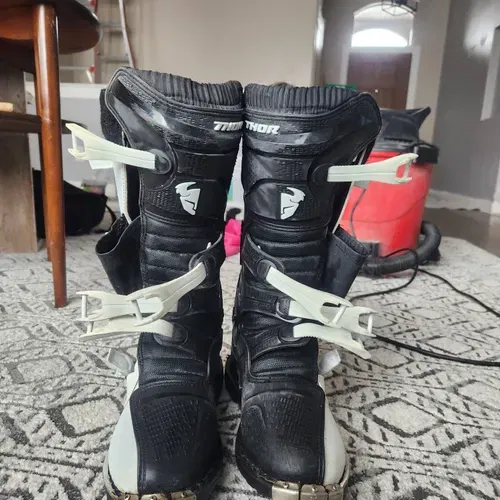 Thor blitz boots on sale