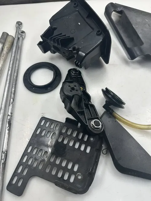 2017 Skidoo Summit X 850 165” Bracket Support Gas Cap Pull Start Wiring Plastic