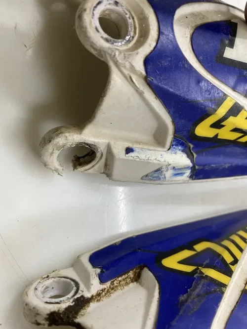 2010 Yamaha YZ250F YZ 250F 250 Fork Guards Plastic Suspension 17D-2315H-50-00