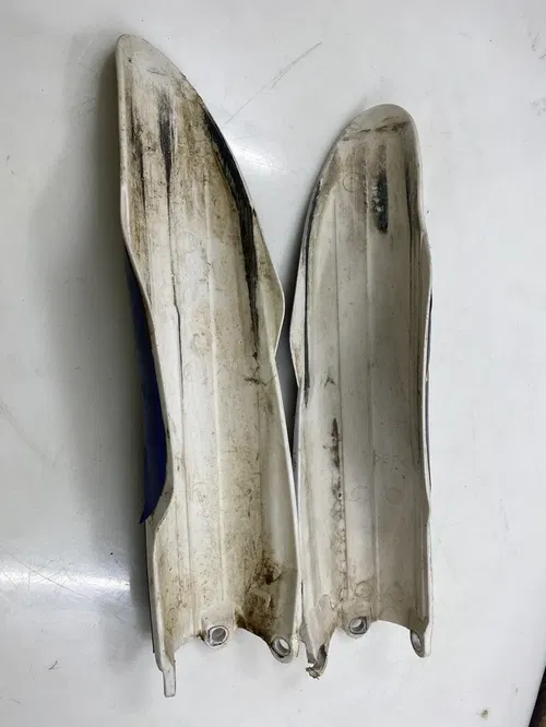 2010 Yamaha YZ250F YZ 250F 250 Fork Guards Plastic Suspension 17D-2315H-50-00