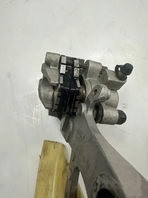 2006 Honda Crf 250 Crf250 Crf250r Rear Brake Caliper Rotor Guard 43150-KRN-711