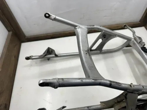 2004 Polaris Predator 500 Atv Quad Frame Subframe Back 1014516-385