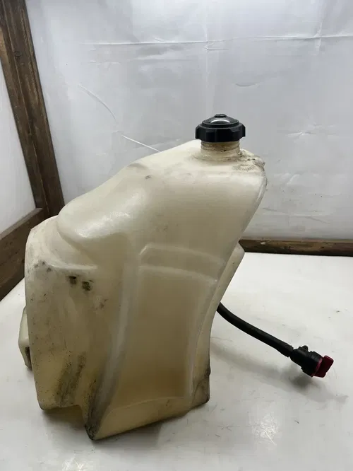 2018 Polaris Axys 600r 600 R Racer Fuel Tank Gas Reservoir 2521086