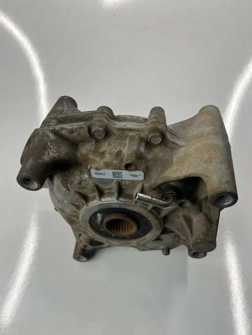 2009 Polaris Sportsman 850 Rear Differential Dif Gear Case 2204462 2204452