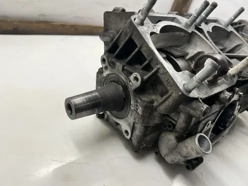 2004 Arctic Cat Saber Cat 500 LX Bottom End Crankcase Crank Case Crankshaft