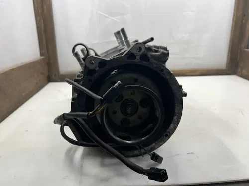 2004 Arctic Cat Saber Cat 500 LX Bottom End Crankcase Crank Case Crankshaft