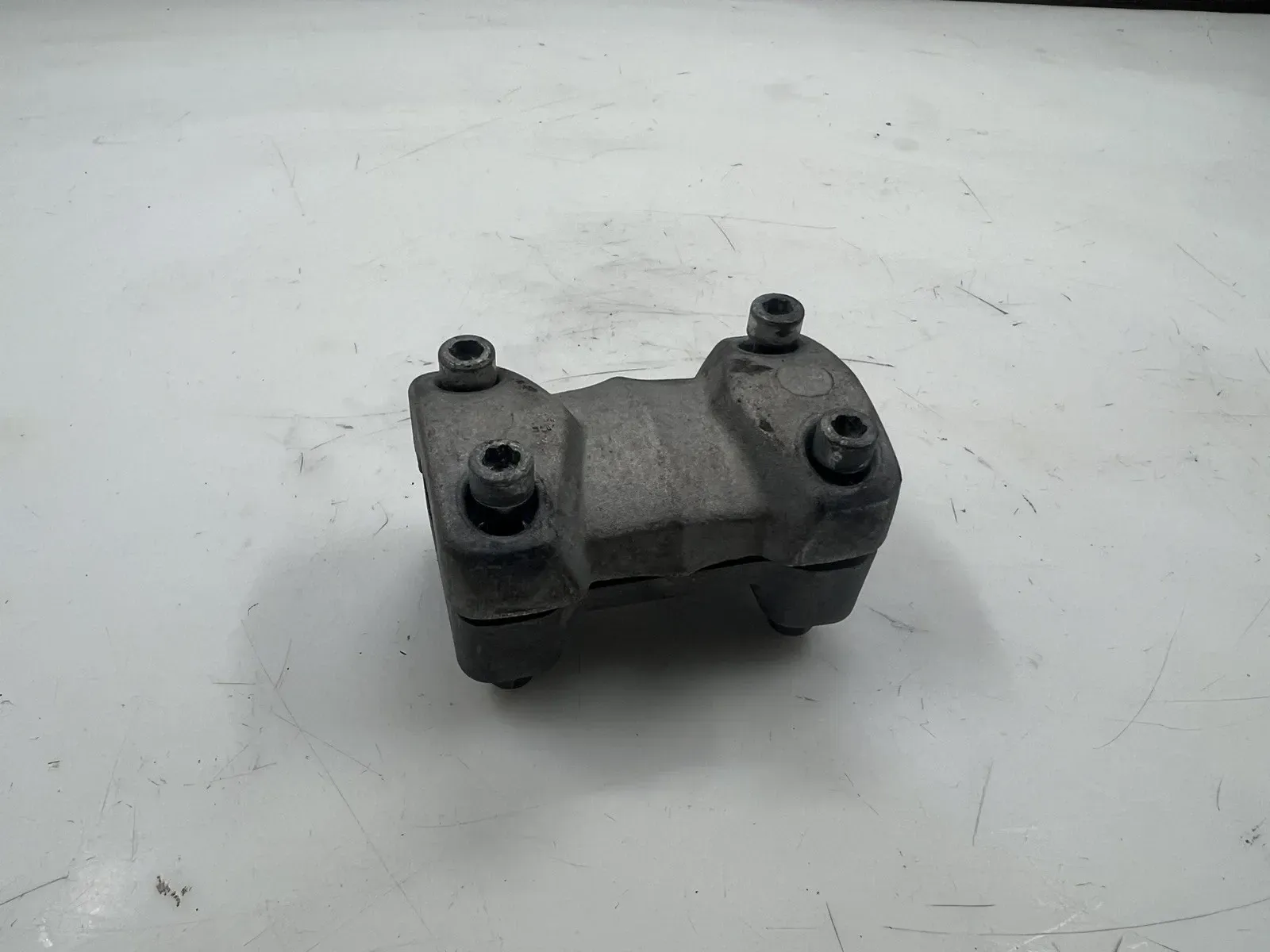 2016 POLARIS AXYS RMK 800 Handlebar Handle Bar Mount Mounting Block 5631729