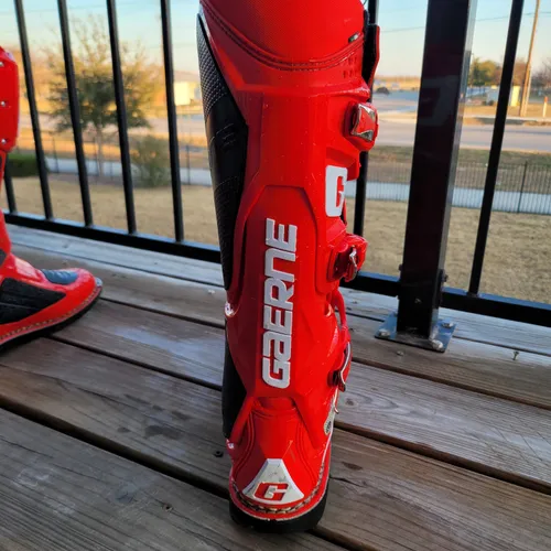 Gaerne SG12 RED Boots - Size 9.5