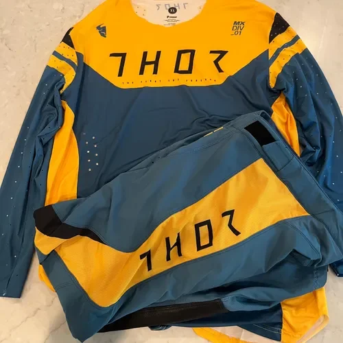 Thor Prime Jersey & Pants Combo XL/36 Teal & Yellow - New