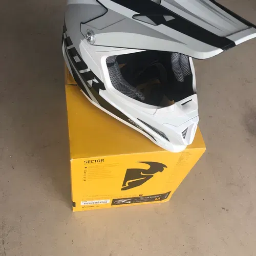 thor helmet dirt bike