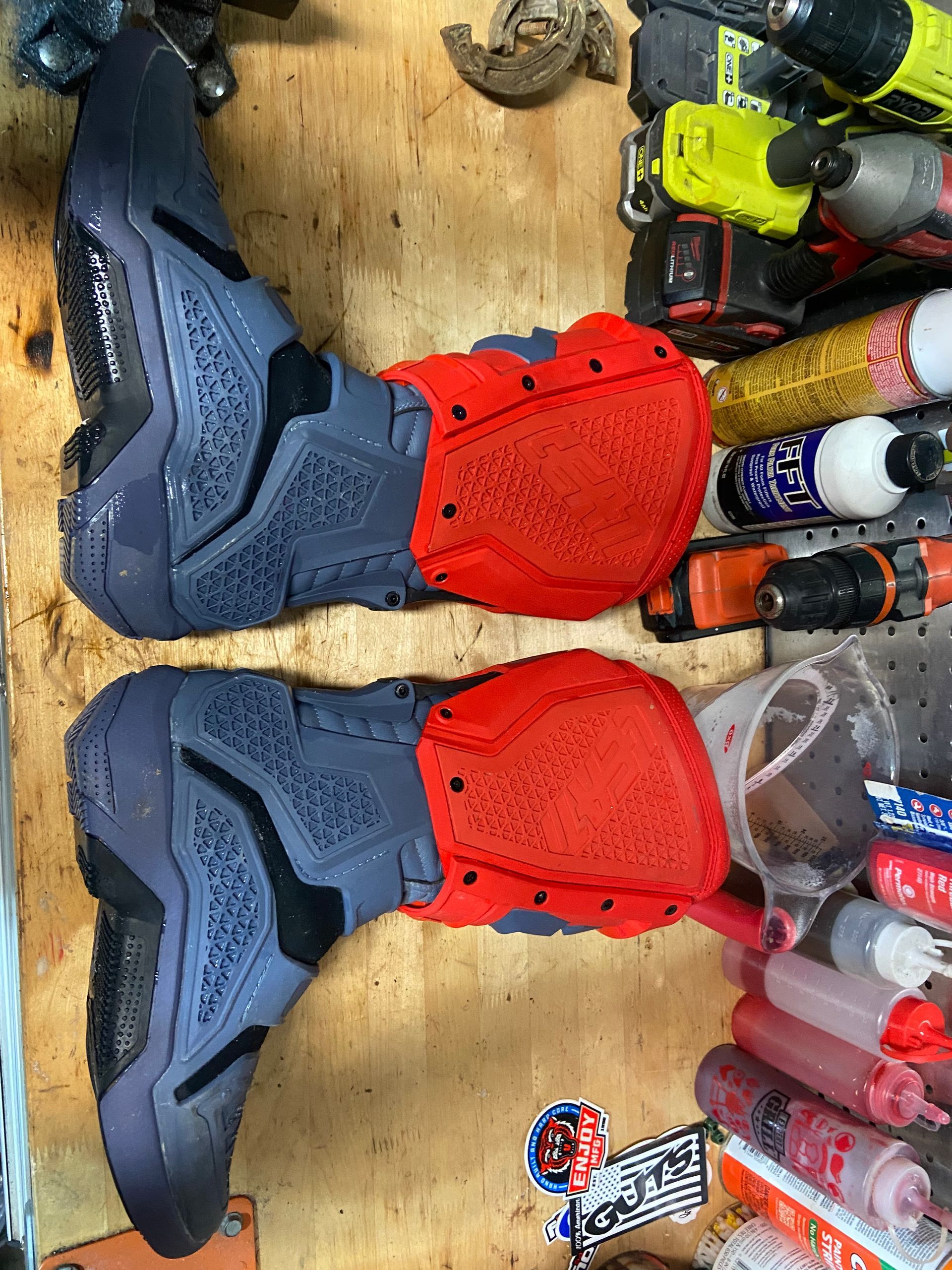 leatt 5.5 Boots Size 8