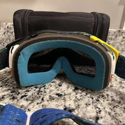 Oakley Airbrake Goggles
