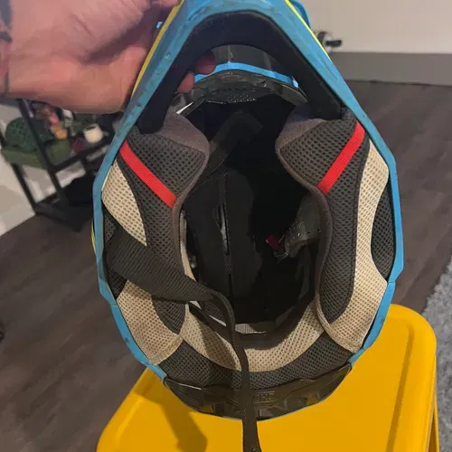 Shoei Helmet Includes Limited Edition Goggles 