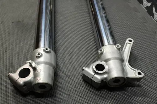 2006 YAMAHA WR250F OEM RIGHT LEFT FRONT SUSPENSION FORKS SHOCKS 5UM-23102-B0-00