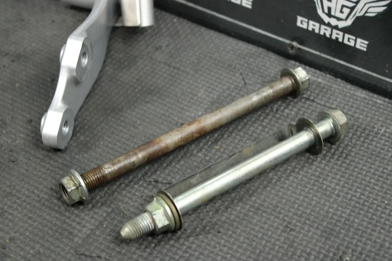 2006 HONDA CRF450R OEM ENGINE MOUNTING BOLTS HARDWARE MOTOR SCREWS