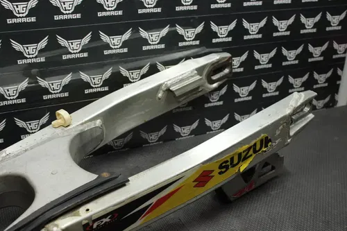 1999 SUZUKI RM125 RM250 OEM SWINGARM SWING ARM SUSPENSION 61000-37E10