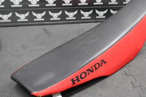 2006 06-08 HONDA CRF450R OEM SEAT SADDLE CUSHION 77100-MEN-850