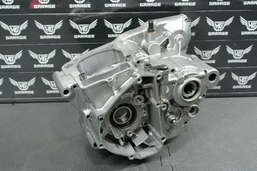 2009 KAWASAKI KX250F OEM LEFT RIGHT ENGINE MOTOR CRANKCASE CRANK CASES BLOCK