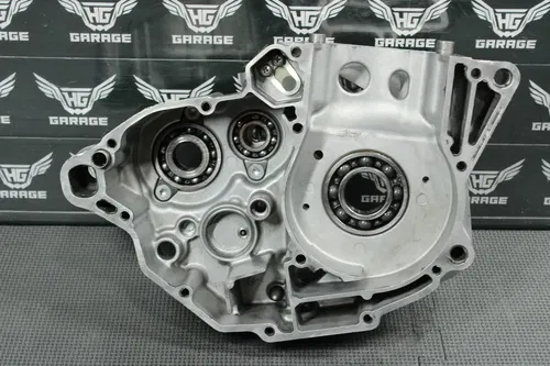 2009 KAWASAKI KX250F OEM LEFT RIGHT ENGINE MOTOR CRANKCASE CRANK CASES BLOCK