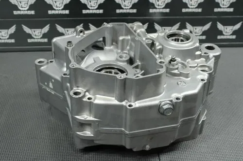 2009 KAWASAKI KX250F OEM LEFT RIGHT ENGINE MOTOR CRANKCASE CRANK CASES BLOCK