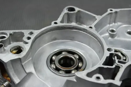 2005 YAMAHA YZ125 OEM LEFT ENGINE MOTOR CRANKCASE CRANK CASE HALF