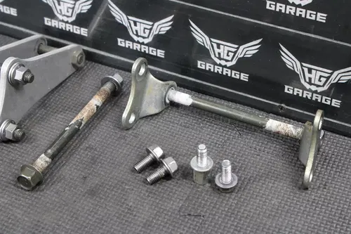 2006 YAMAHA 01-06 WR250F 01-05 YZ250F OEM ENGINE MOTOR MOUNT STAY BRACKETS