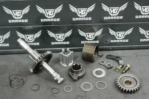 2004 SUZUKI DRZ125 OEM KICKSTART KICK START SHAFT W IDLER GEAR 26211-05203 26240