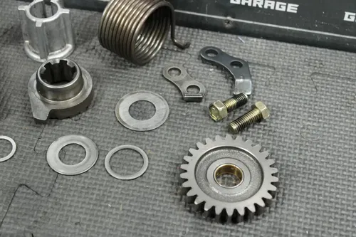 2004 SUZUKI DRZ125 OEM KICKSTART KICK START SHAFT W IDLER GEAR 26211-05203 26240