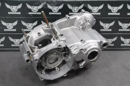 1994 KAWASAKI KDX200 OEM LEFT RIGHT ENGINE MOTOR CRANKCASE CRANK CASES BLOCK