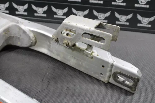 1997 HONDA CR125R OEM SWINGARM SWING ARM SUSPENSION 52200-KZ4-B00