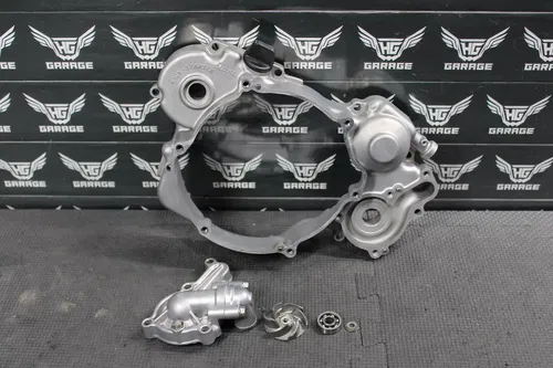 1995 KAWASAKI KX125 OEM ENGINE MOTOR INNER CLUTCH COVER 14032-1492