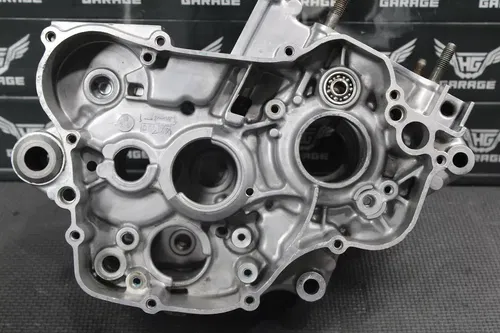 1997 YAMAHA YZ125 OEM LEFT RIGHT ENGINE MOTOR CRANKCASE CRANK CASES BLOCK