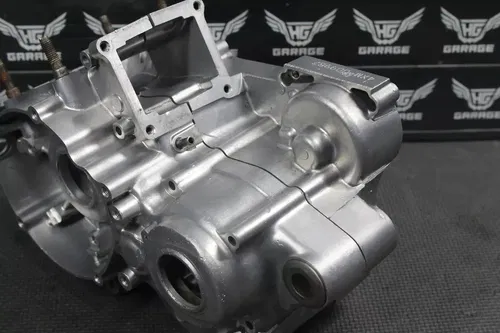 1997 YAMAHA YZ125 OEM LEFT RIGHT ENGINE MOTOR CRANKCASE CRANK CASES BLOCK