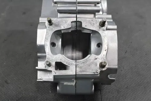 1997 YAMAHA YZ125 OEM LEFT RIGHT ENGINE MOTOR CRANKCASE CRANK CASES BLOCK