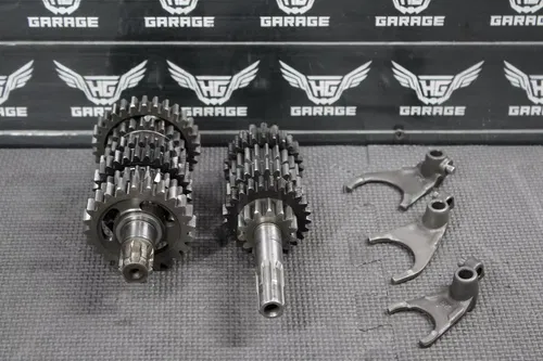 1992 KAWASAKI KX125 OEM ENGINE TRANSMISSION TRANNY ASSEMBLY GEARS