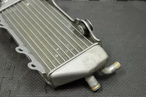 2006 YAMAHA 05-06 WR250F 01-05 YZ250F OEM RIGHT ENGINE MOTOR COOLING COOLER