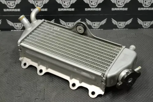 2006 YAMAHA 05-06 WR250F 01-05 YZ250F OEM RIGHT ENGINE MOTOR COOLING COOLER