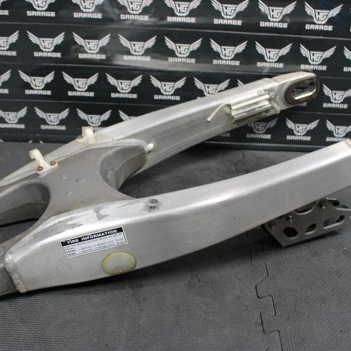 2007 YAMAHA WR250F WR450F YZ250F YZ450F OEM SWINGARM SWING ARM SUSPENSION
