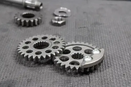 2006 YAMAHA YZ250F OEM ENGINE MOTOR CRANKSHAFT BALANCER GEAR