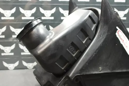 1999 SUZUKI RM250 OEM AIRBOX INTAKE AIR CLEANER CASE 13700-37E21