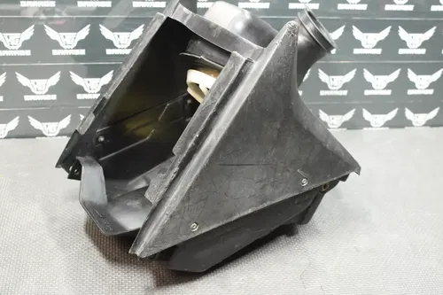 1999 SUZUKI RM250 OEM AIRBOX INTAKE AIR CLEANER CASE 13700-37E21