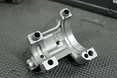 2009 YAMAHA YZ250F OEM ENGINE CYLINDER HEAD CAMSHAFT CAPS HOLDERS
