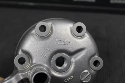 2000 HONDA CR250R OEM ENGINE CYLINDER HEAD COVER DOME TOP END 12201-KZ3-J10