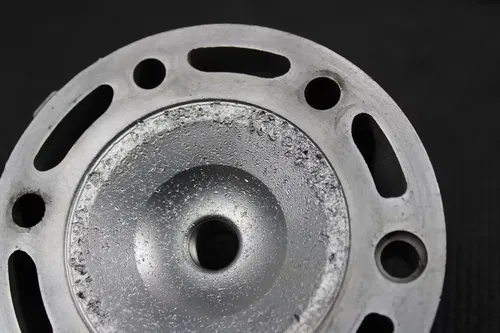 2000 HONDA CR250R OEM ENGINE CYLINDER HEAD COVER DOME TOP END 12201-KZ3-J10
