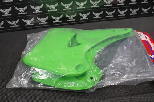 POLISPORTS 03-07 KX125 KX250 RADIATOR SCOOPS TANK SHROUDS PLASTICS KIT NOS