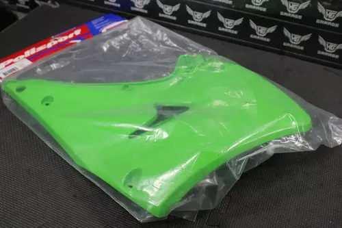 POLISPORTS 03-07 KX125 KX250 RADIATOR SCOOPS TANK SHROUDS PLASTICS KIT NOS