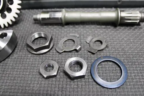2006 YAMAHA YZ450F OEM CRANKSHAFT BALANCER COUNTER BALANCE SHAFT GEAR WEIGHTS