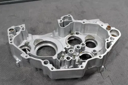 2002 YAMAHA WR426F YZ426F OEM RIGHT ENGINE MOTOR CRANKCASE CRANK CASES BLOCK
