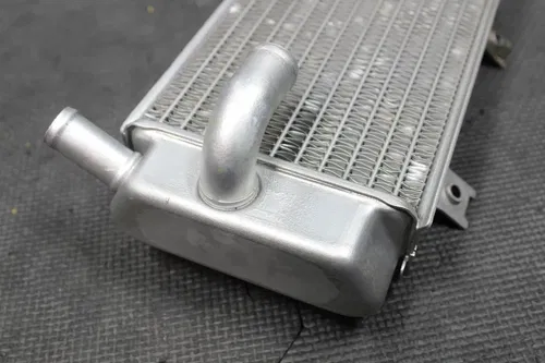 2005 HONDA CRF250R 04-05 OEM ENGINE MOTOR COOLING COOLER RADIATOR NICE!